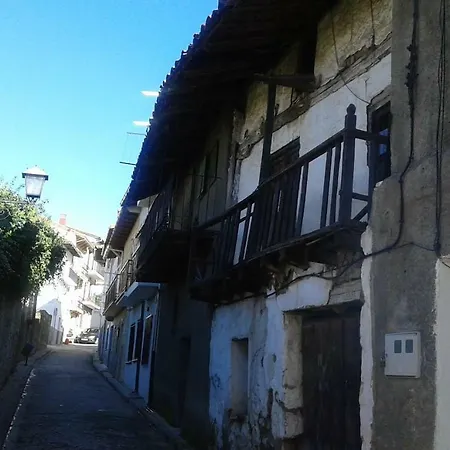Casa Tia Nico Mombeltrán